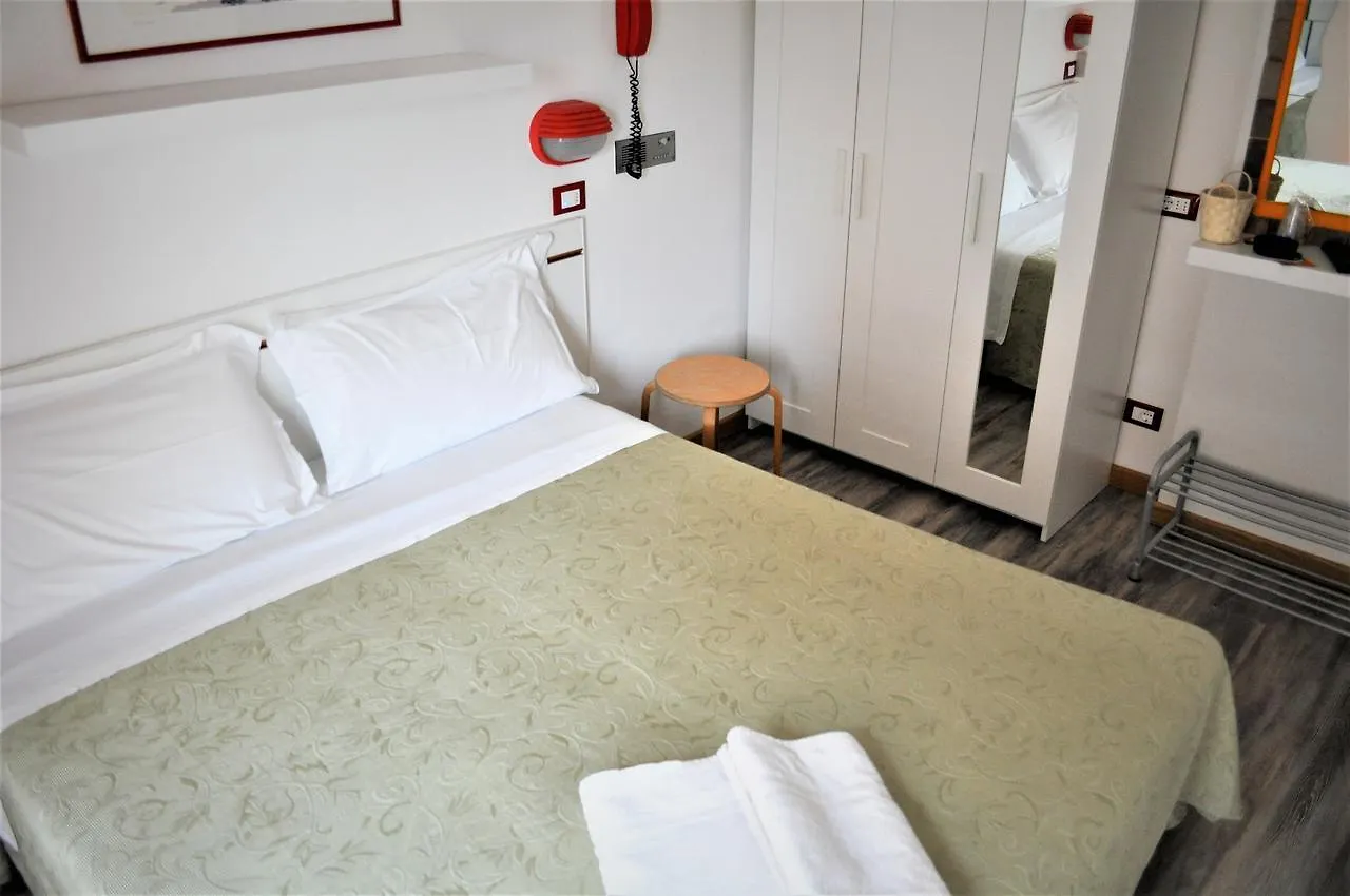 Hotel Corallo Garni Cattolica