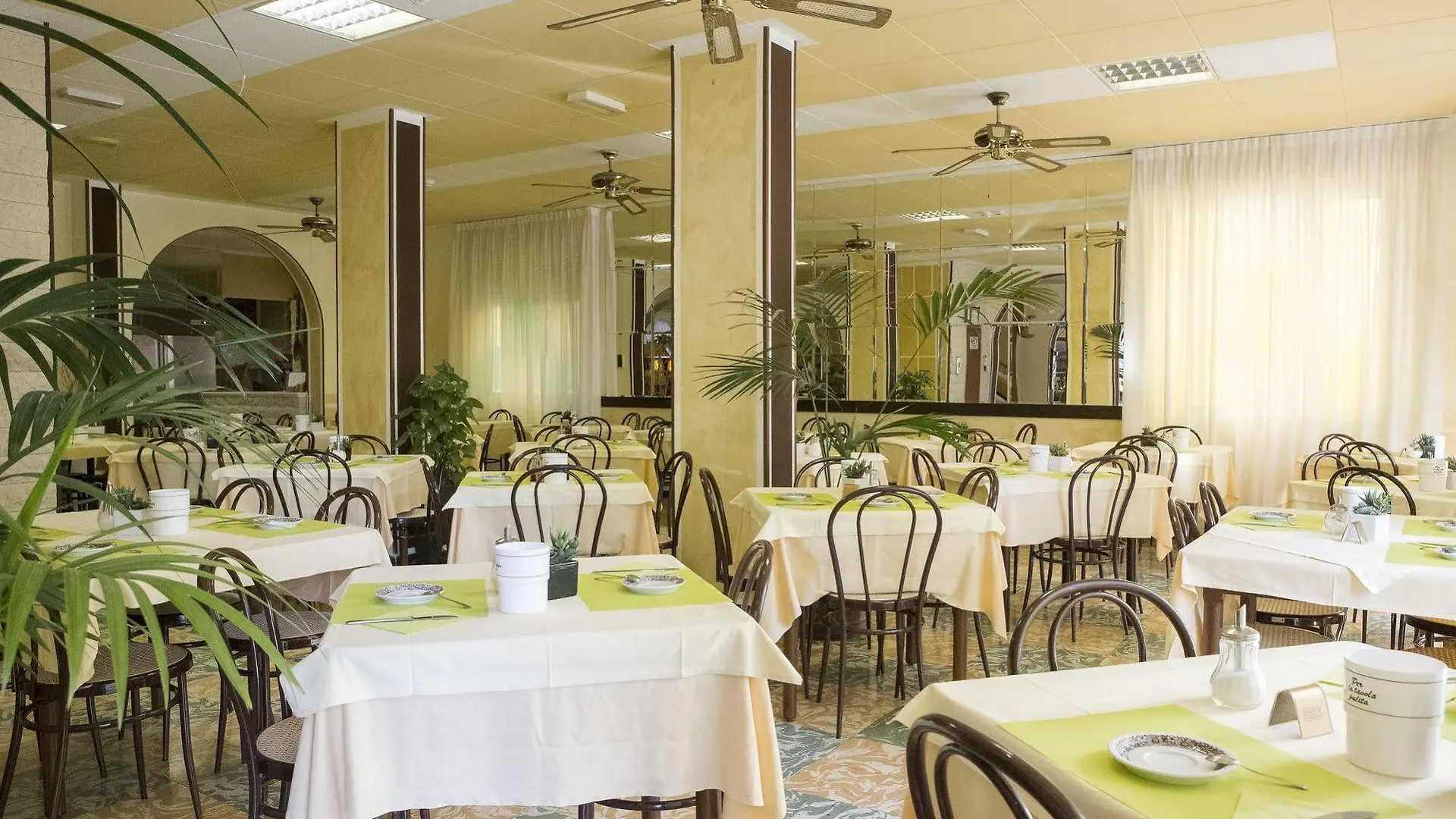 Hotel Corallo Garni Cattolica Italy