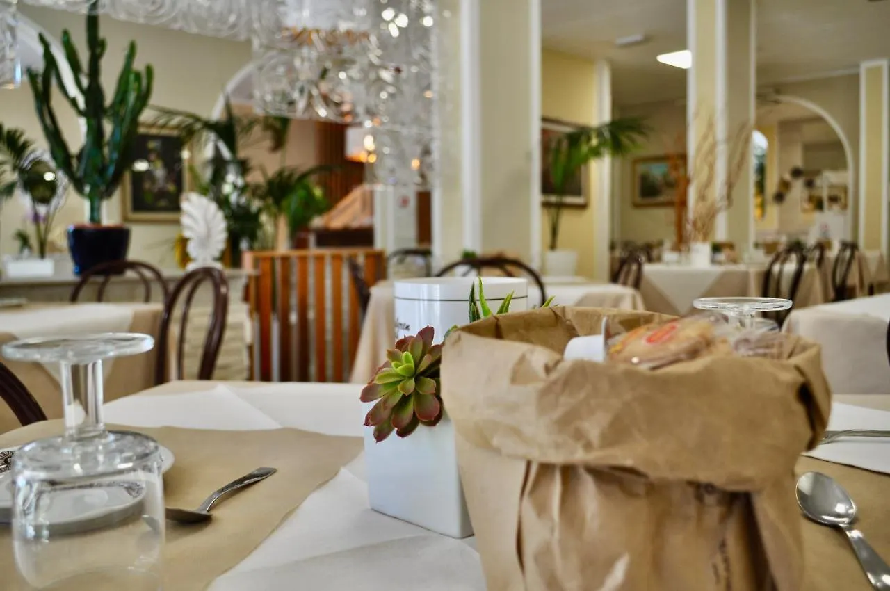 Hotel Corallo Garni Cattolica Italia