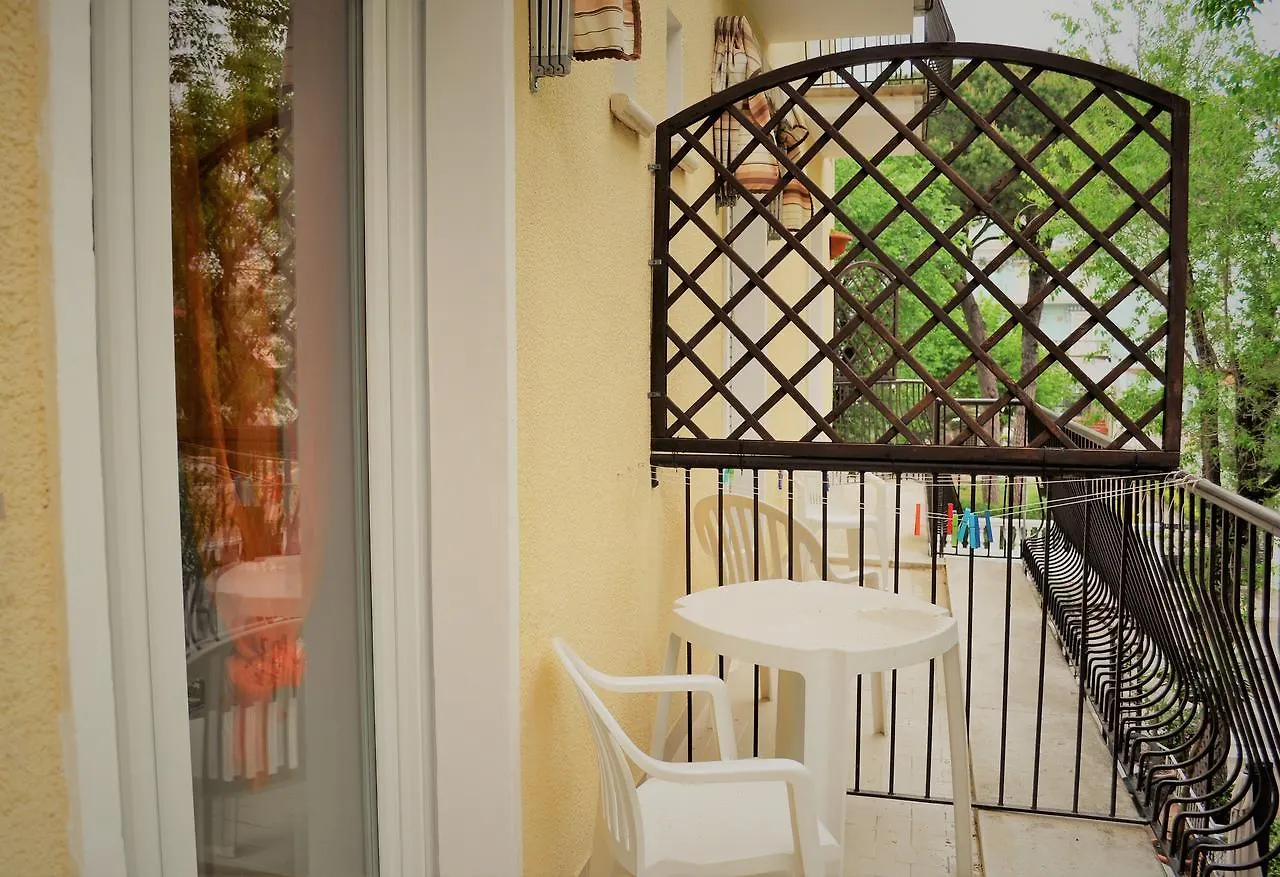 Hotel Corallo Garni Cattolica 3*,